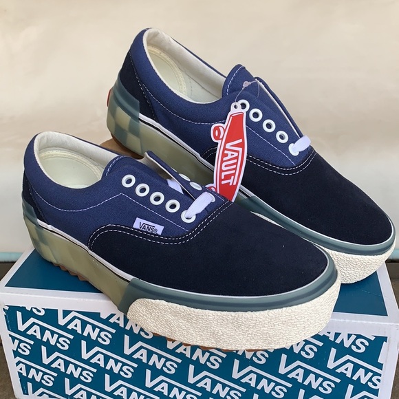 Meet your Posher, Vans - Picture 15 of 16